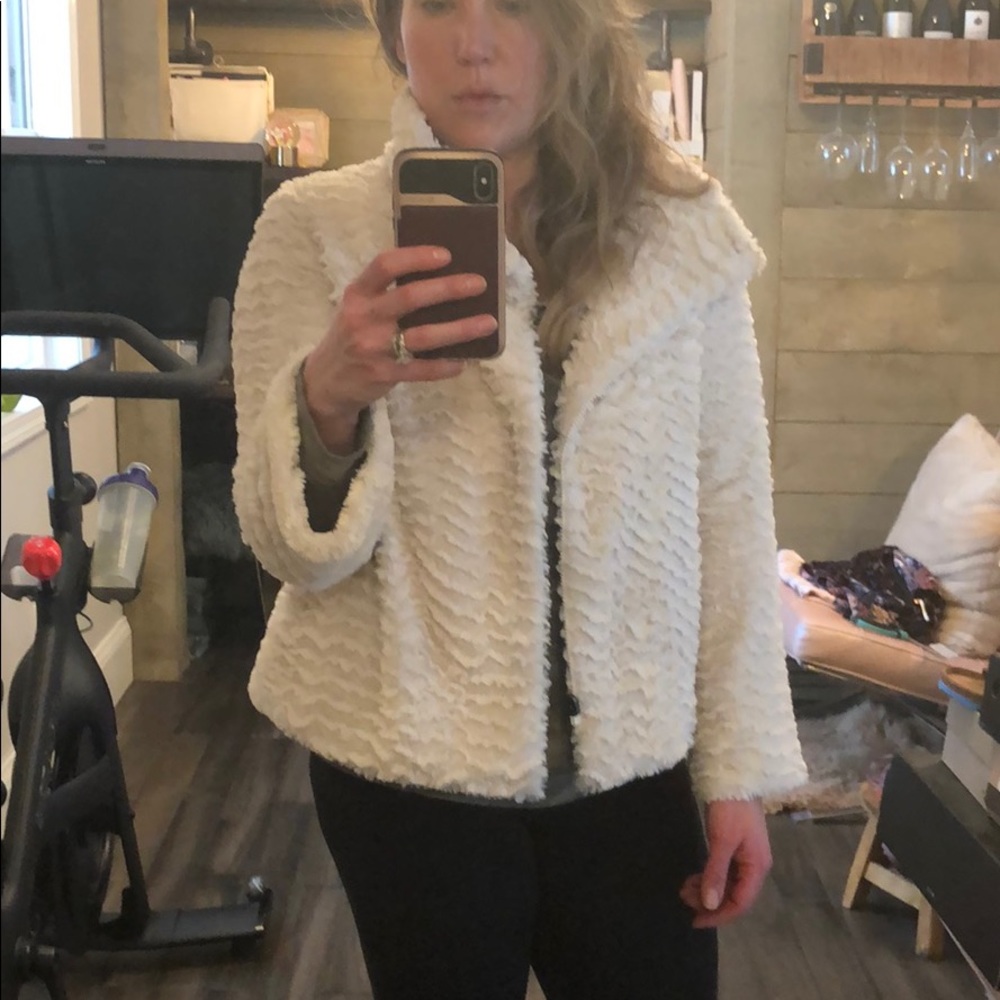 Patagonia pelage faux fur coat - Picture 14 of 15